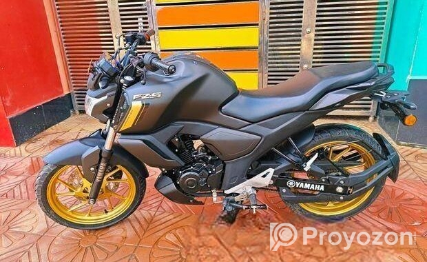 Yamaha Fzs V4 . 2025