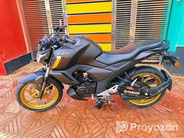 Yamaha Fzs V4 . 2025