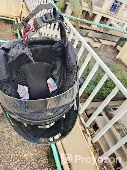 হেলমেট সম্পূর্ণ ভালো আছে