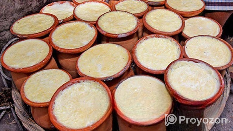 গরুর খাটি দুধ দিয়ে মিষ্টি দই