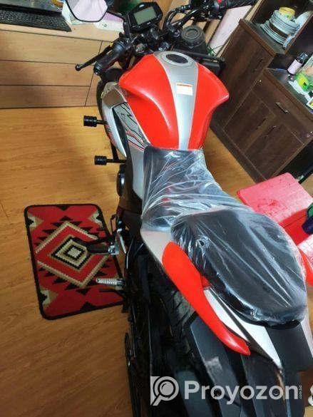 Suzuki Gixxer . 2025