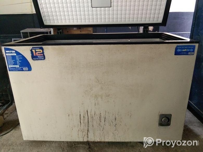 এই ফ্রিজ বিক্রি করা হবে,, কন্ডিশন ভালো আছে,নিতে চাইলে ইনবক্স করুন