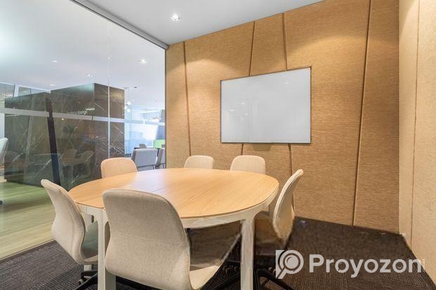 Private office for your business’ needs in Regus Rahim Plaza De C