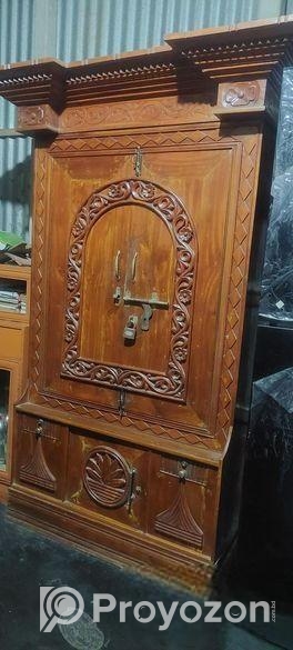 আলমারী বিক্রি হবে