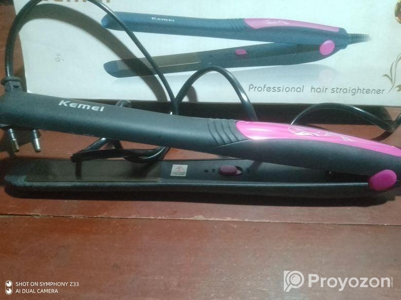 একটি Kemi Hair Straightener বিক্রয় করা হবে।