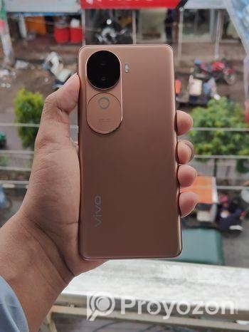 Vivo v40e 8/256 GB (Used)