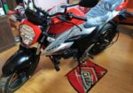 Suzuki Gixxer . 2025