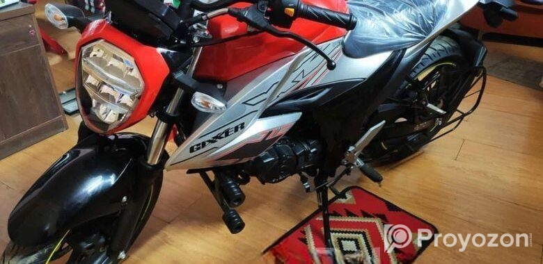 Suzuki Gixxer . 2025