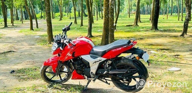 TVS Apache RTR . 2023