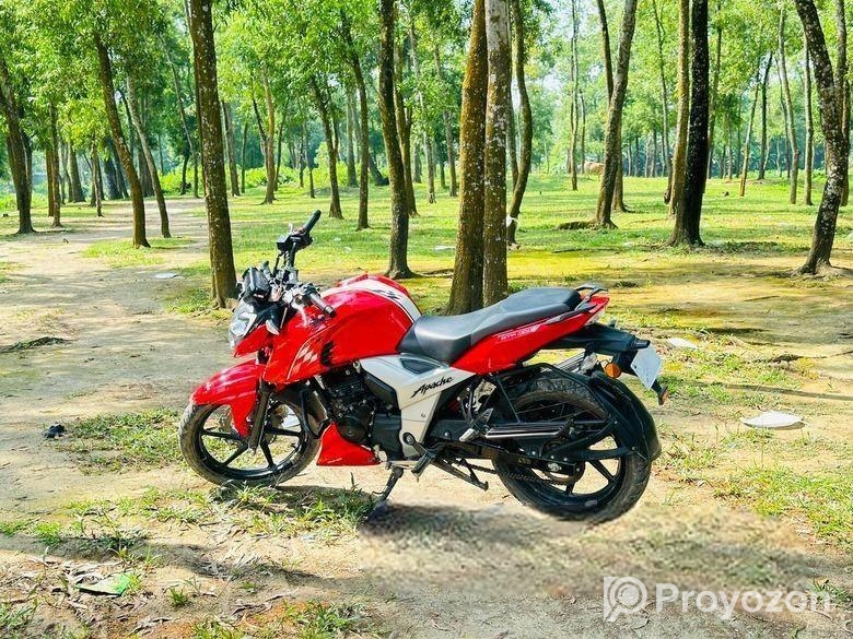 TVS Apache RTR . 2023