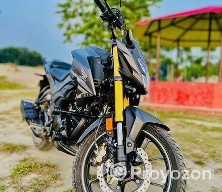 Honda Hornet 2.0 fi abs 2025