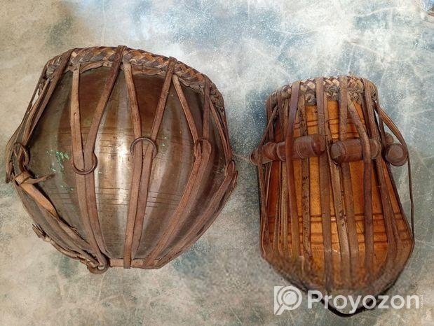 এক জোড়া তবলা বিক্রি করা হবে