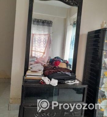 ড্রেসিং টেবিল বিক্রি হবে