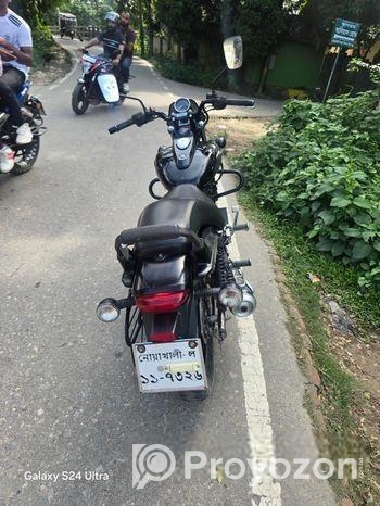 Bajaj Avenger 160 . 2023