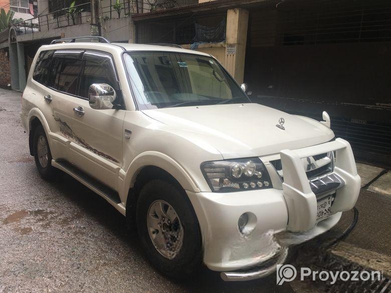 Mitsubishi Pajero v6-Full Fresh 2004