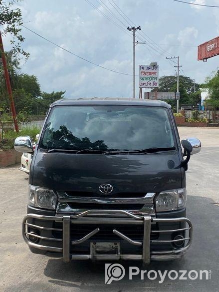 Toyota Hiace Supper GL 2012