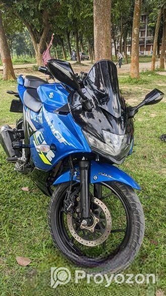 Suzuki Gixxer SF . 2021
