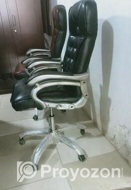 এক্সিকিউটিভ চেয়ার (executive chair)