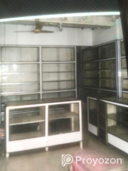 দোকানের বেশ কিছু ডিসপ্লে র ্যাক বিক্রি হবে