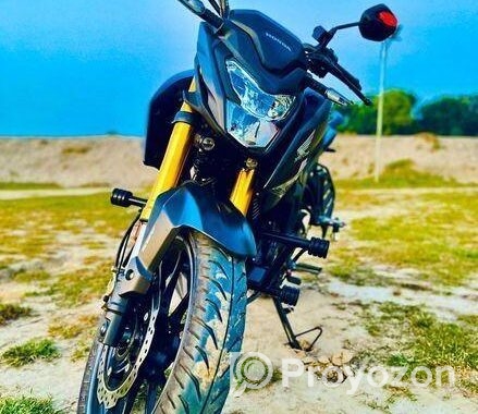 Honda Hornet 2.0 fi abs 2025