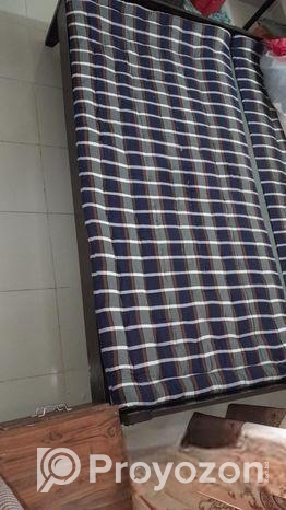 ২ টি সিঙ্গেল তোষক বিক্রি হবে