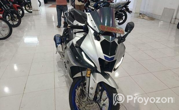 Yamaha R15 M 2023