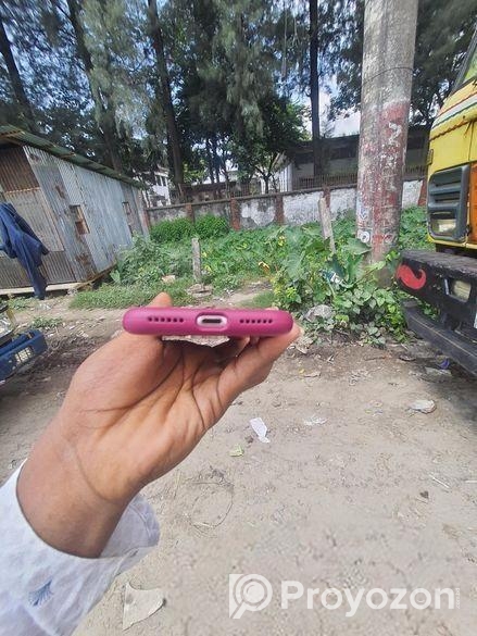 Apple iPhone 7 4.128 (Used)