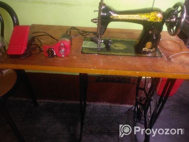 একটি নতুন সিঙ্গার সেলাই মেশিন মটরসহ বিক্রি করা হবে