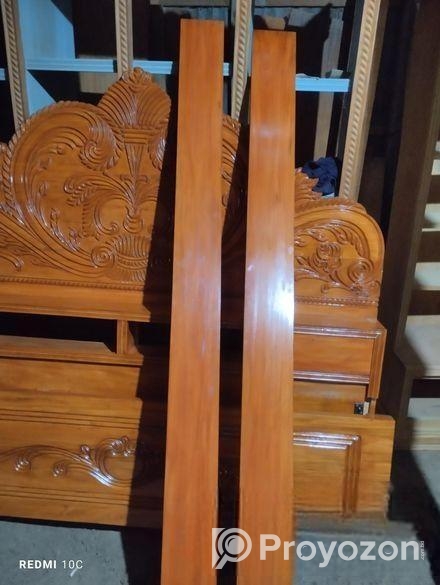 মেহগুনি কাঠের খাট