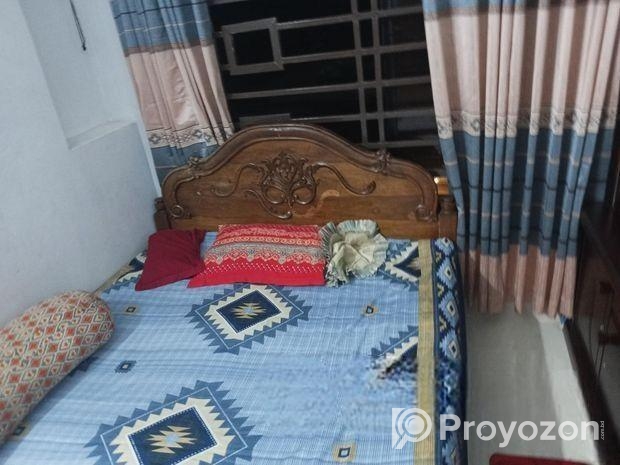 মেহগনি কাঠের খাট। ৫ফিট, ৭ফিট