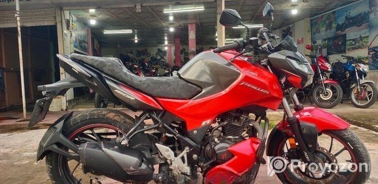 Hero Thriller 160R Refresh 2022