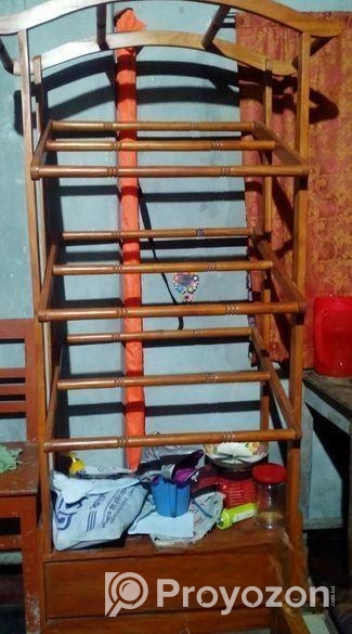 ঘরের আলনা