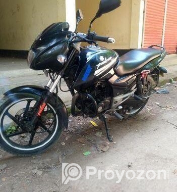Bajaj Pulsar 150 . 2017