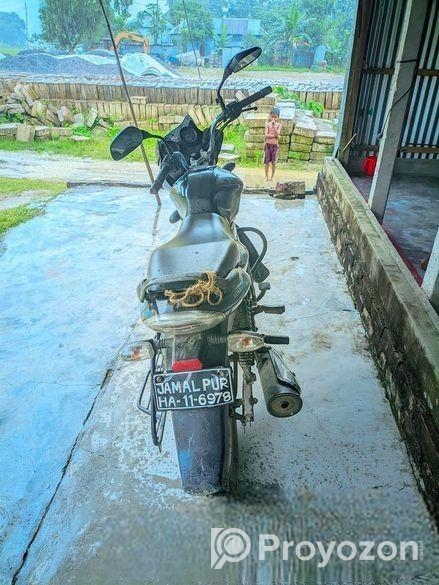 Bajaj Discover 100 . 2015