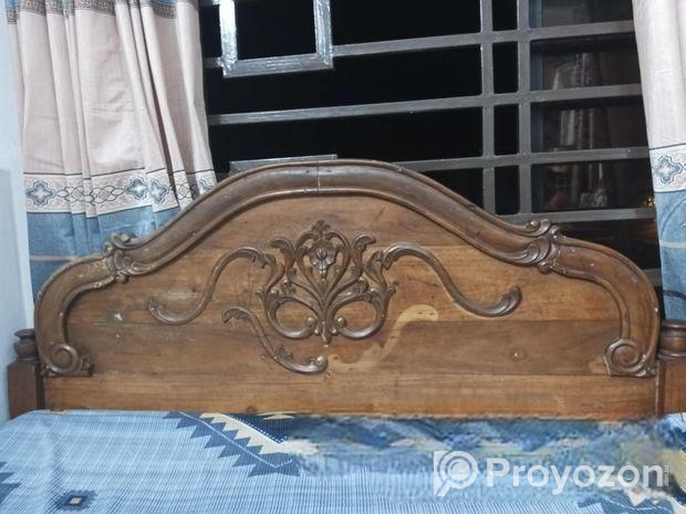 মেহগনি কাঠের খাট। ৫ফিট, ৭ফিট