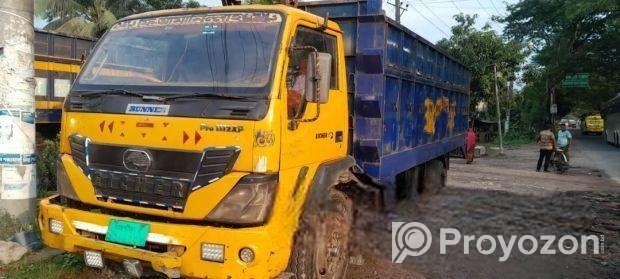 Eicher Truck 2016