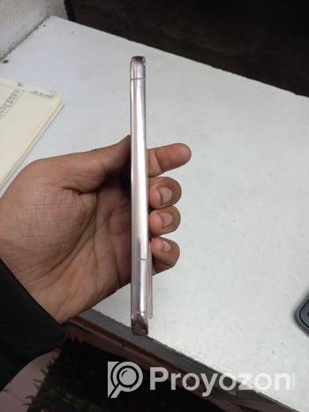 Samsung Galaxy S22 . (Used)