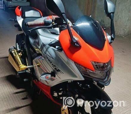 Suzuki Gixxer SF . 2024