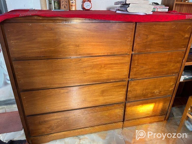 সেগুন কাঠের বার্নিশ করা ওয়ারড্রব