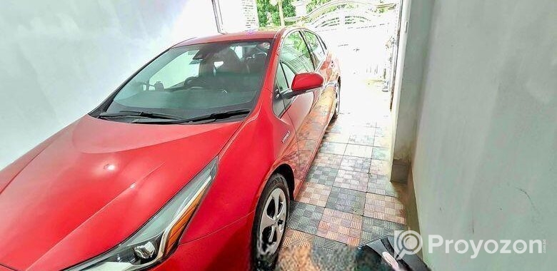 Toyota Prius . 2019