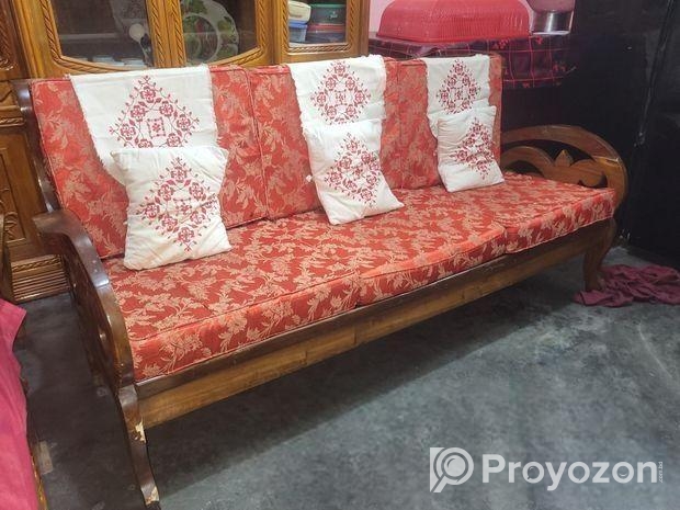 বিক্রয় হইবে কাঁঠাল কাঠের ৫ সিটের সোফা