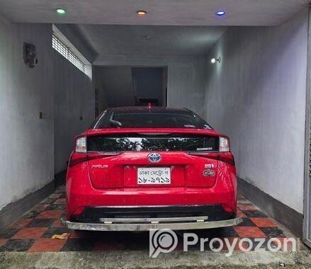 Toyota Prius . 2019