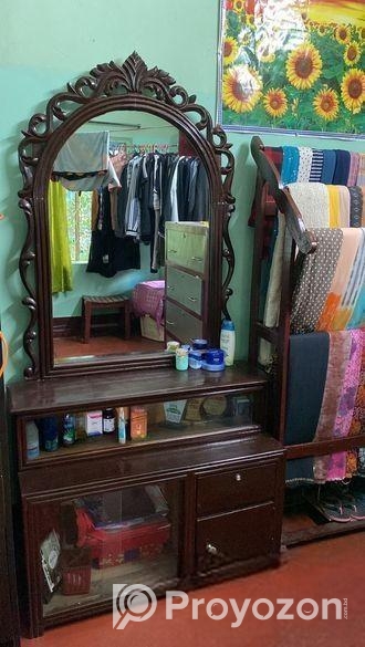 Dressing Table Sell