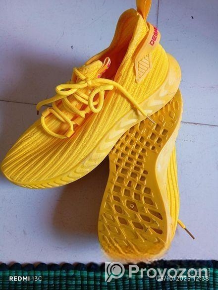 ফিতা জুতো