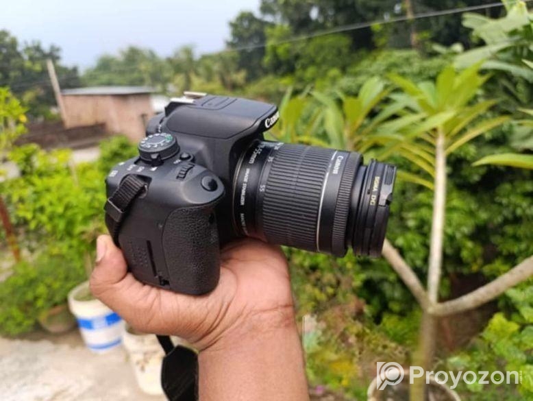 Canon 700d camera