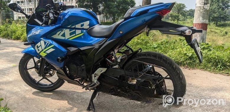Suzuki Gixxer SF . 2021