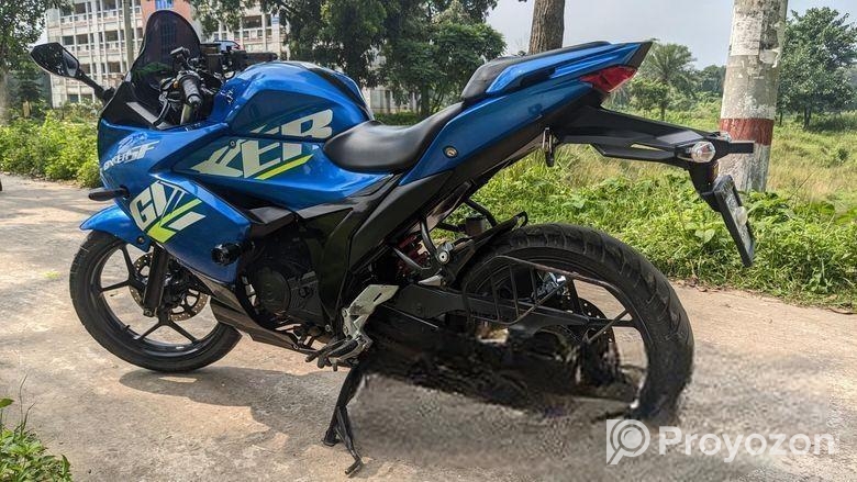Suzuki Gixxer SF . 2021
