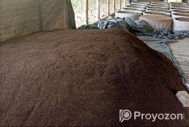 ভার্মি কম্পোস্ট ১ কেজি প্যাক