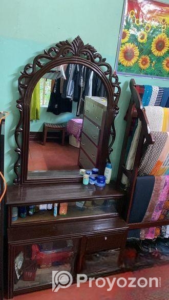 Dressing Table Sell