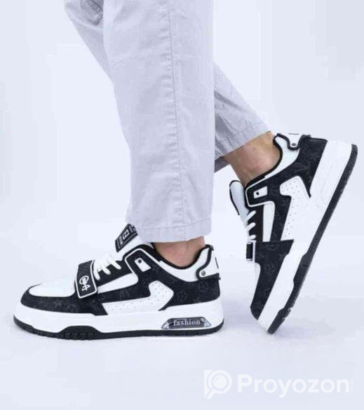 ছেলেদের স্টাইলিশ জুতা